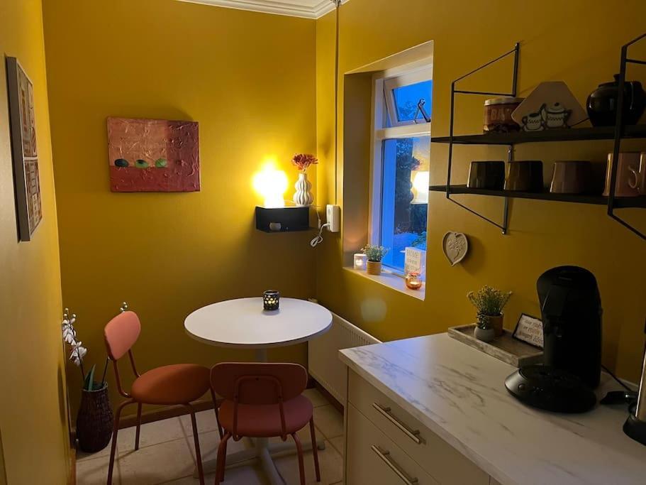 Charming 3 Bedroom Apartment Akureyri Exterior photo