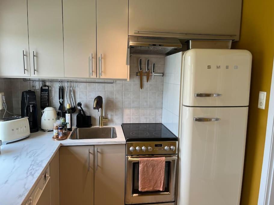 Charming 3 Bedroom Apartment Akureyri Exterior photo